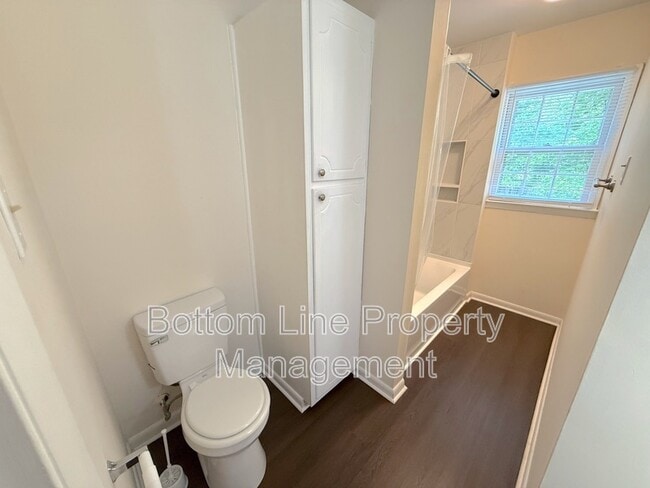 Building Photo - 4605 Coronado Dr