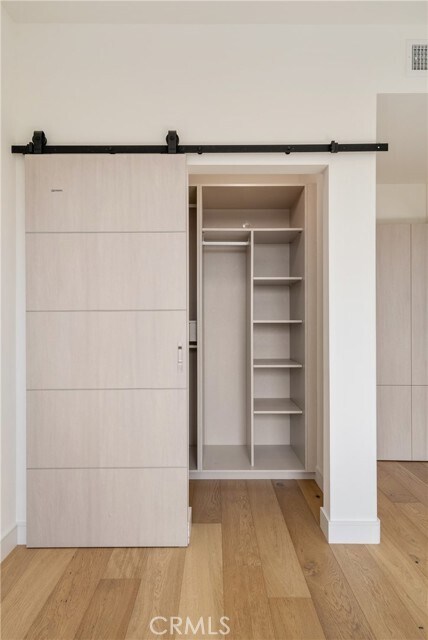 Building Photo - 820 S Wilton Pl