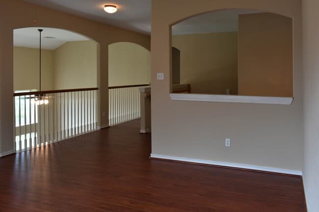 Building Photo - 26307 Meadow Dawn Ln