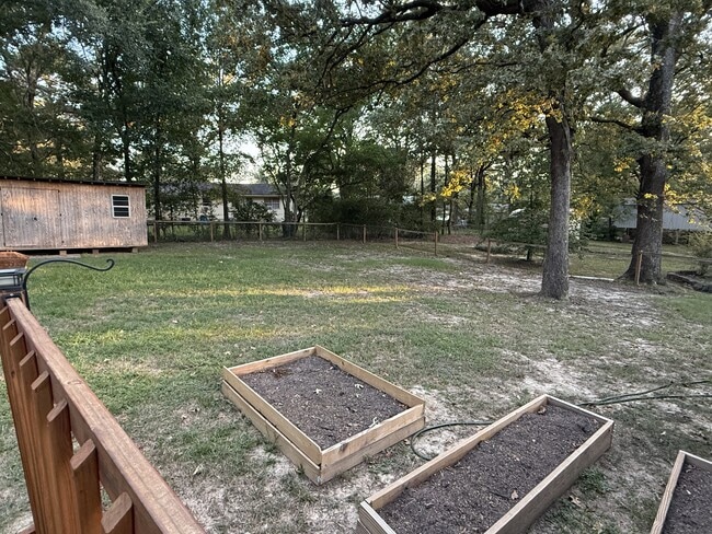 Building Photo - 3251 Crafton St