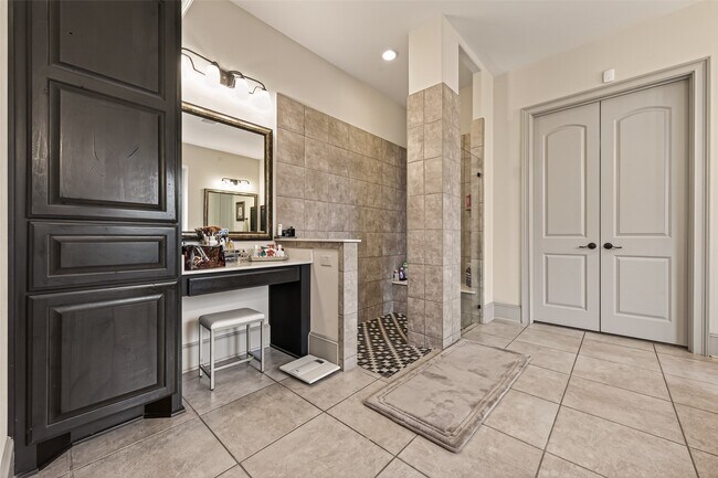 Building Photo - 2515 Avon Gate Ct