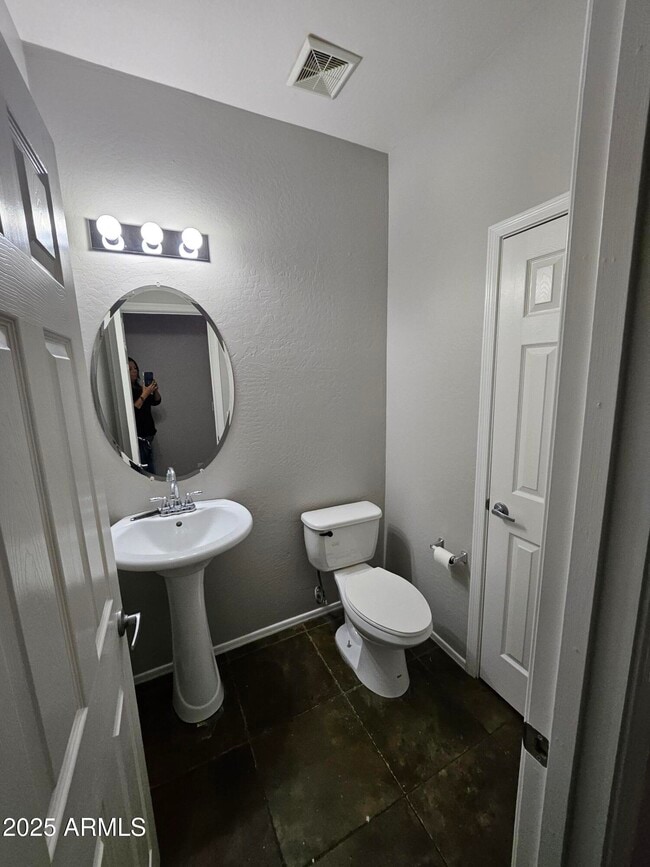 Building Photo - 1294 W Agrarian Hills Dr