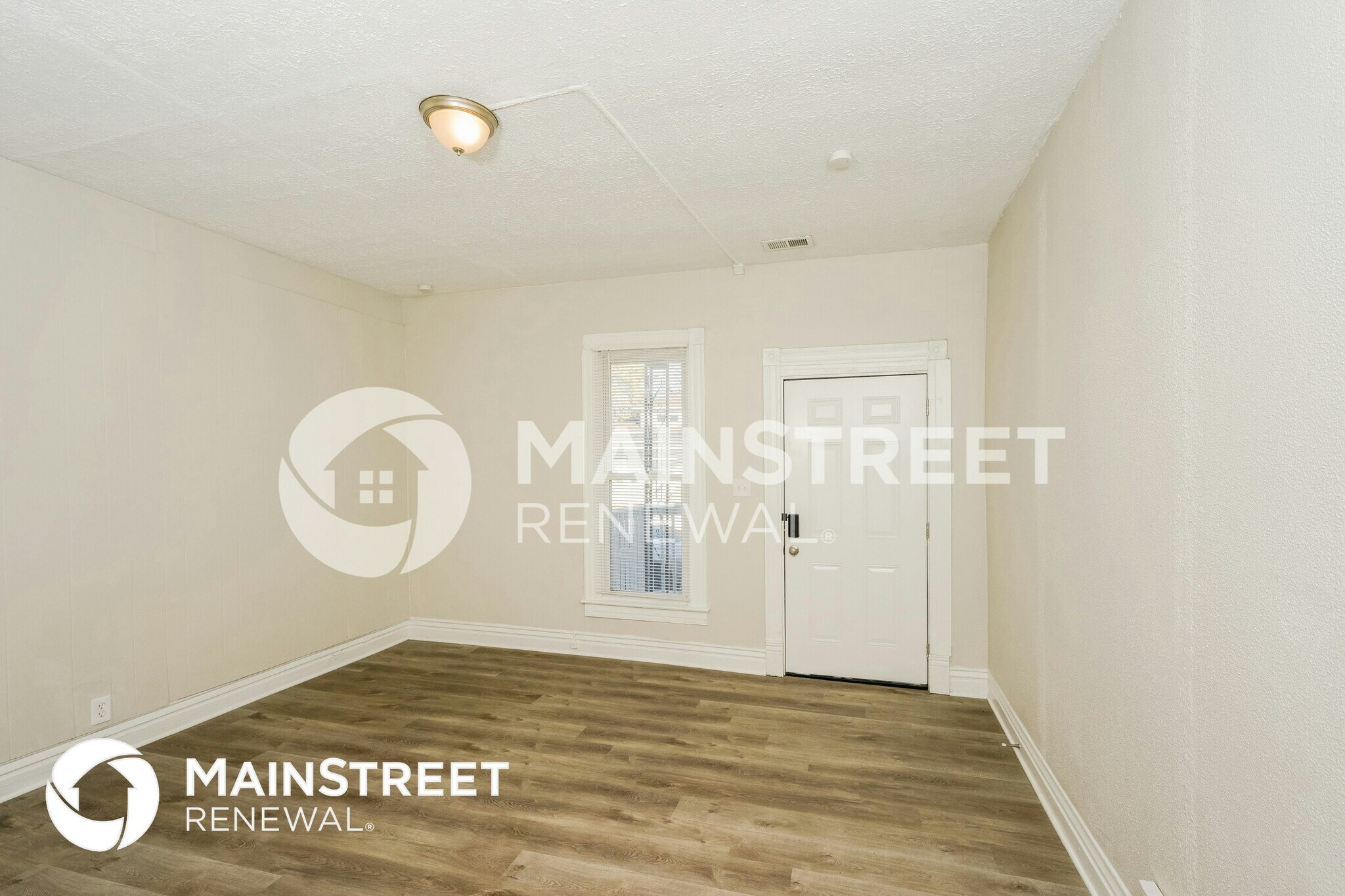 Building Photo - 664 S 27th St