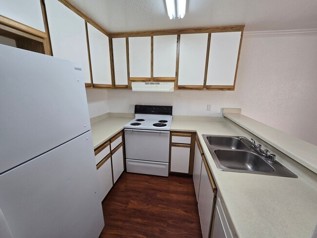 Building Photo - Two Bedroom Two Bath Condominium Unit for ...