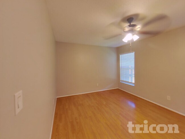 Building Photo - 1108 Robin Dr