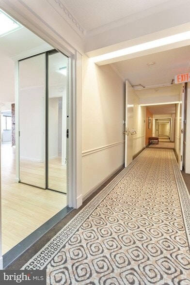 Building Photo - 5902 Mt Eagle Dr