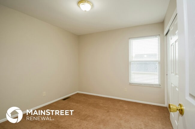 Building Photo - 1017 Providence Pointe Dr