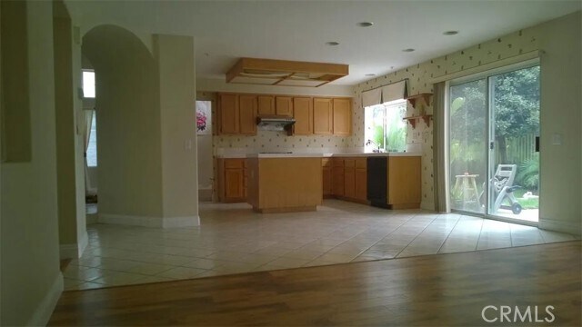 Building Photo - 29613 Southwood Ln