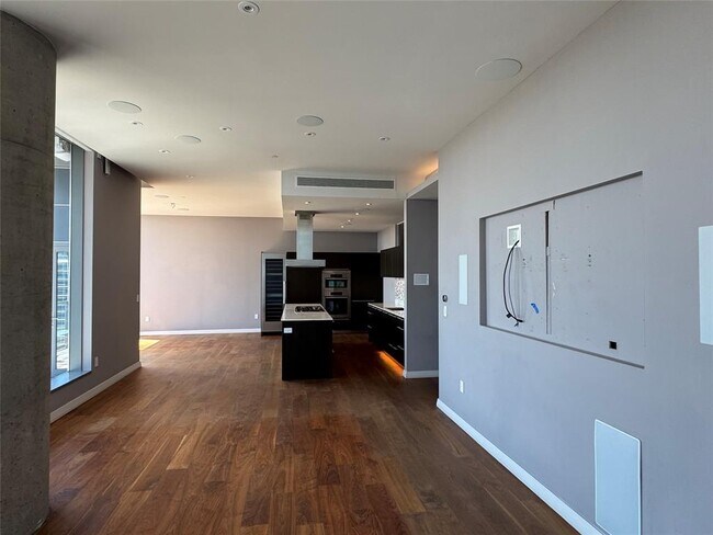 Building Photo - 210 Lavaca St