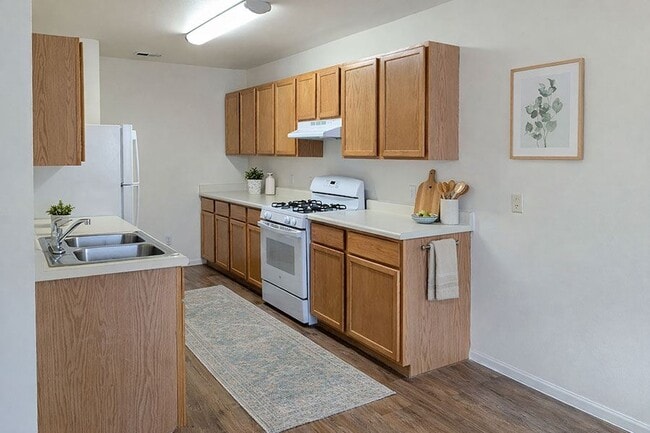 Building Photo - Eagles Nest Apartments