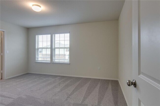 Building Photo - 6621 Hartlage St