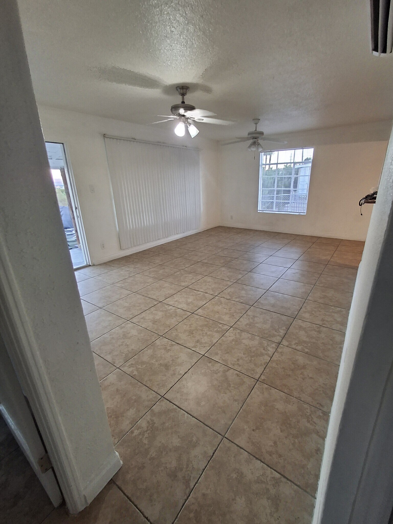 Building Photo - 415 N 13th St