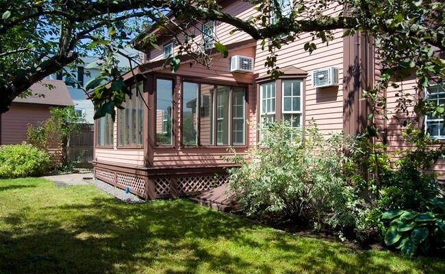 Building Photo - 153 Watson Rd