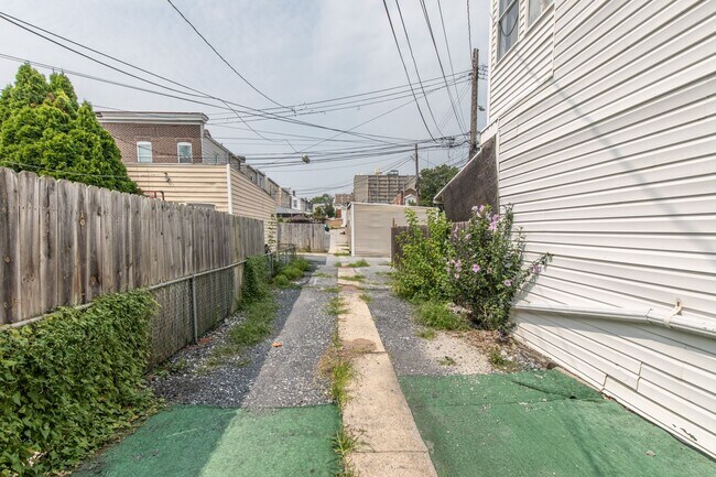 Building Photo - Spacious 3BR Allentown Gem – Comfort & Con...