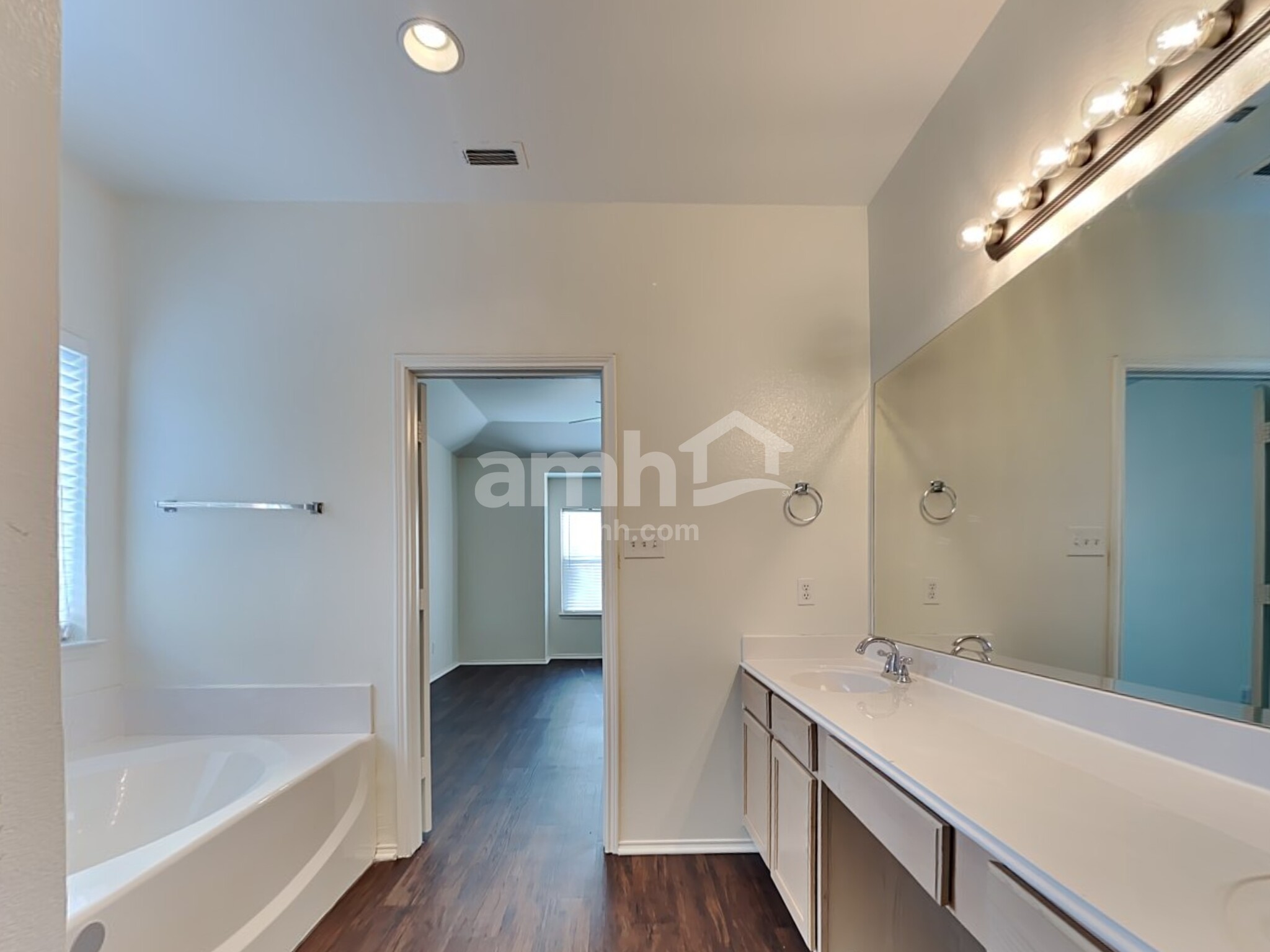 Building Photo - 1626 Wildflower Dr