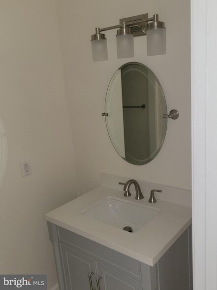 Building Photo - 532 Millshire Dr