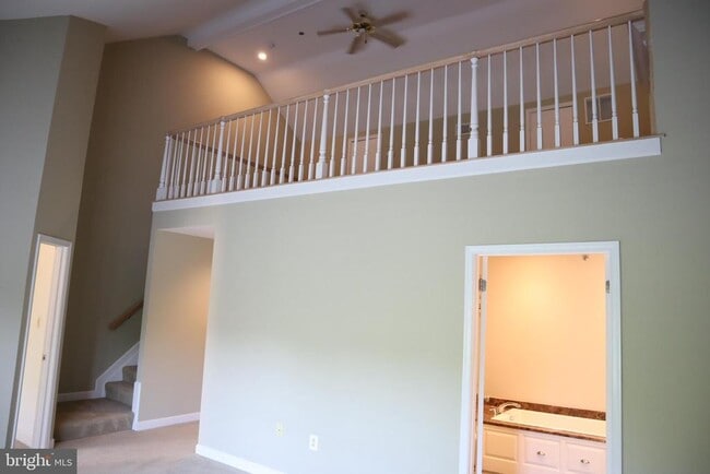 Building Photo - 9708 Whitley Park Pl