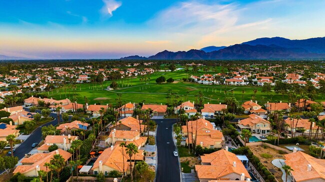 Building Photo - 370 Cypress Point Dr