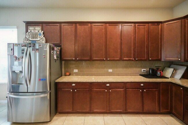 Building Photo - Executive-Style Home Now Available in Crossvine (Schertz) Realtor Commission: $750