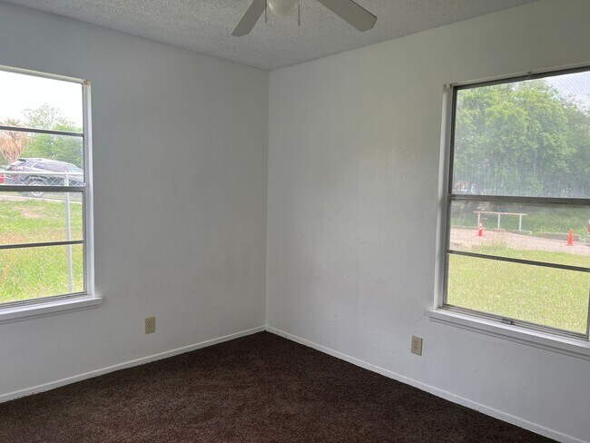 Building Photo - Welcome home to 6903 Tallahasse!