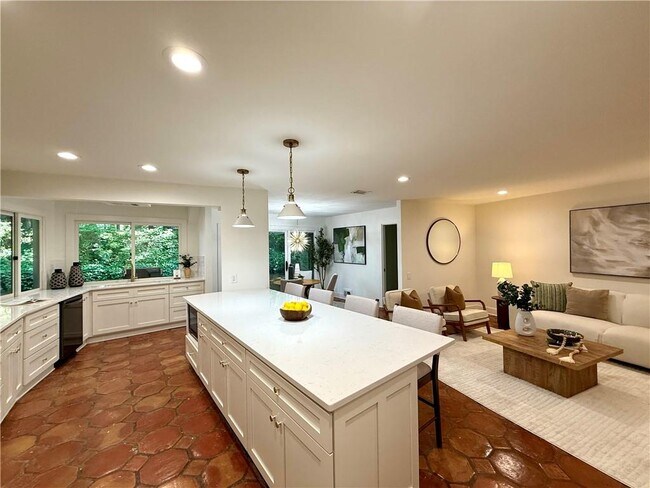 Building Photo - 4198 Lake Rill Ct