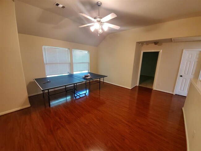 Building Photo - 3522 White Oak Point Dr