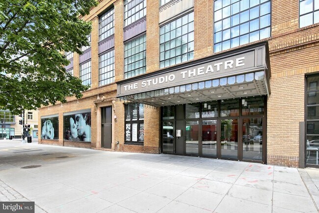 Building Photo - 1343 Q St NW