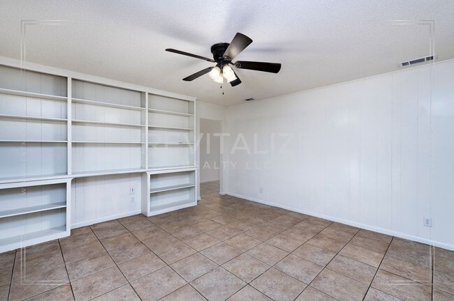 Building Photo - FREE DECEMBER RENT + HALF-DEPOSIT SPECIAL! Spacious 4-Bed 2-Bath Brick Home in West Mobile