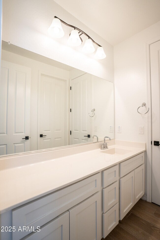 Building Photo - 4368 N Pioneer Dr