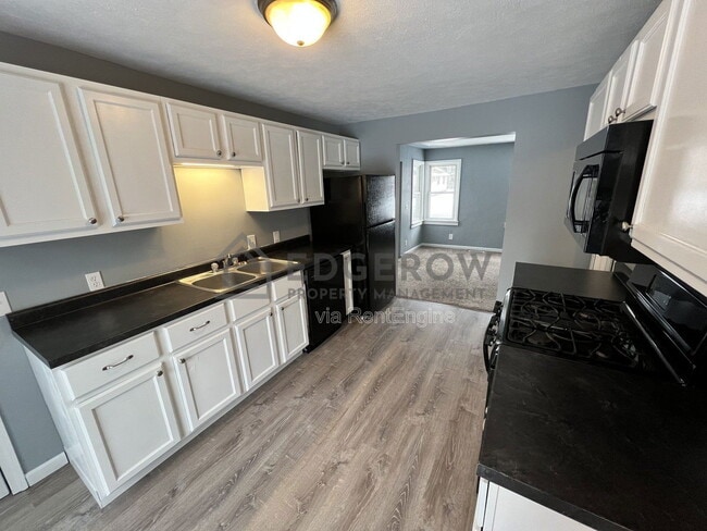 Building Photo - 1046 Ducey Ave