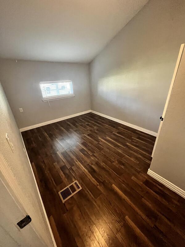 Building Photo - 2733 Livingston Ave