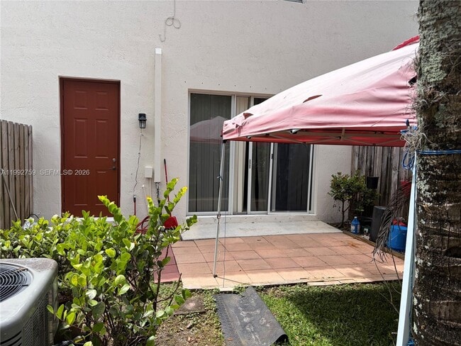 Building Photo - 2281 NE 42nd Ave