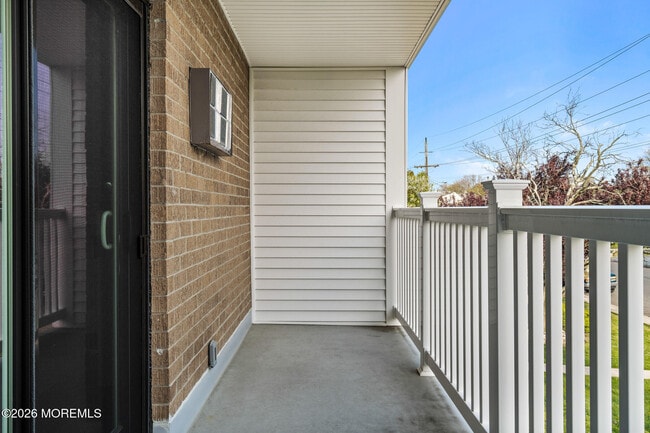 Building Photo - 119 Avery Ave