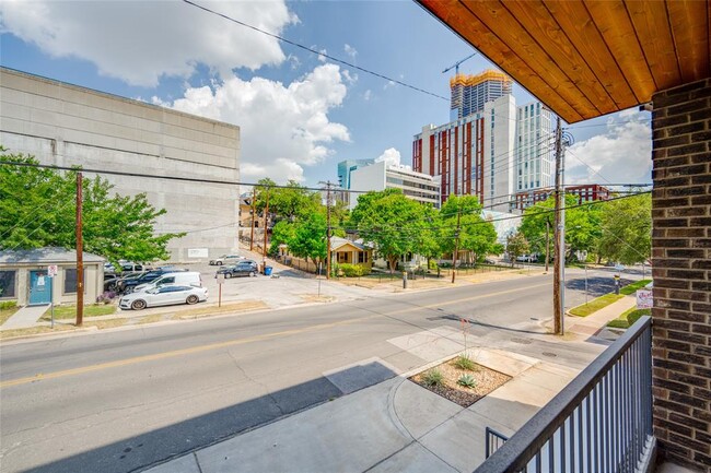 Building Photo - 908 Nueces St