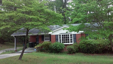 Building Photo - 731 Ashburton Dr