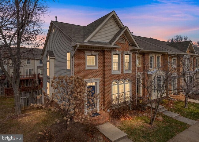 Building Photo - 3912 Maximilian Ct