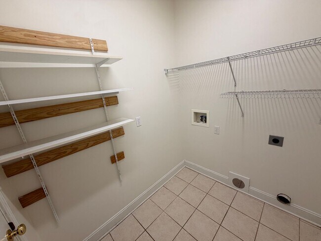 Building Photo - Charming 3-Bedroom Home in The Preserve at Oak Ridge – Resort-Style Amenities!