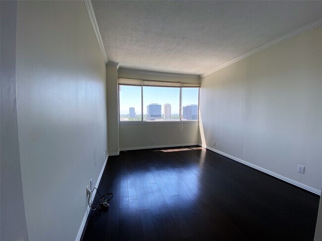 Building Photo - 49 Briar Hollow Ln