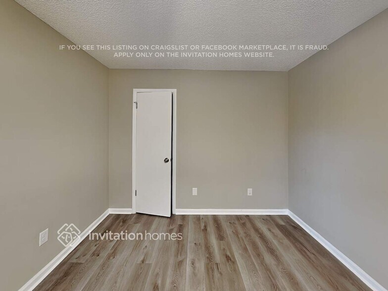 Building Photo - 7940 Evening Flower Ln