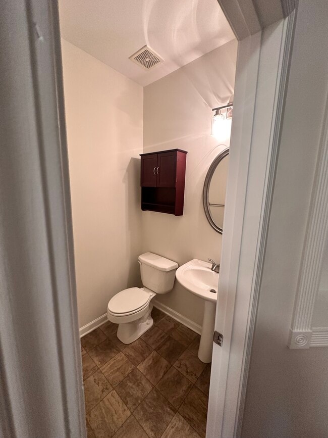 Building Photo - 1624 Caswell Pkwy