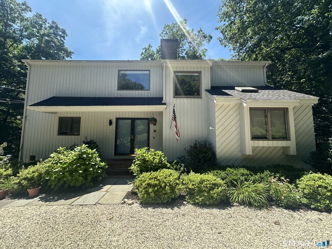 Building Photo - 19 Brookhill Ln