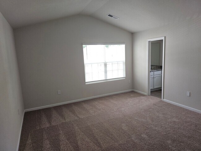Building Photo - Brand New 3BR Home Minutes from the Airport