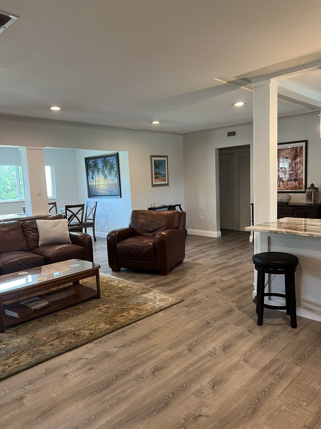 Building Photo - 1720 59th St S