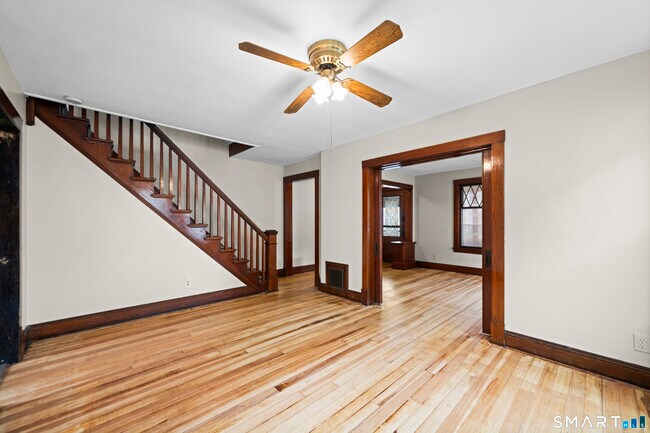 Building Photo - 44 Bigelow Ave