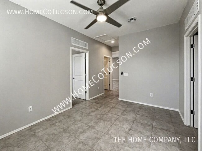 Building Photo - 7140 S Via Gaucho Viejo