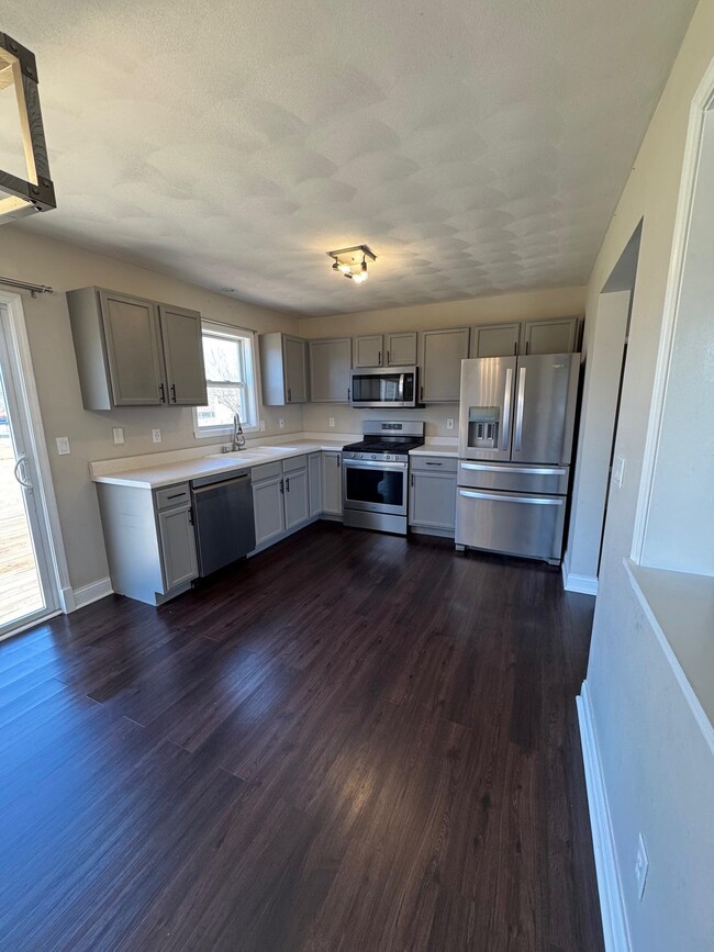 Building Photo - 836 Wingate Pl