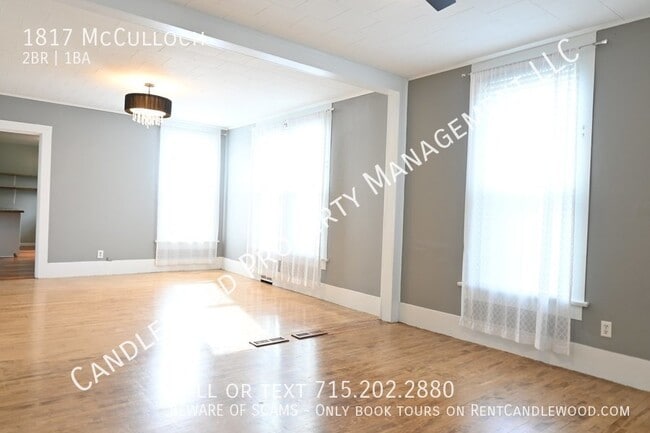 Building Photo - Pet Friendly 2-Bedroom Home w/ Garage & La...