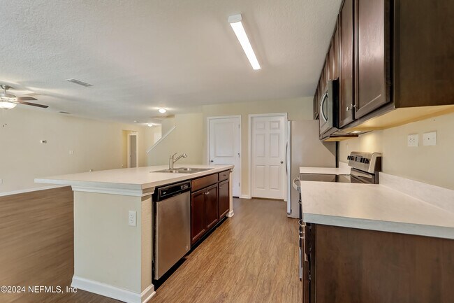 Building Photo - 11168 Watkins Ct