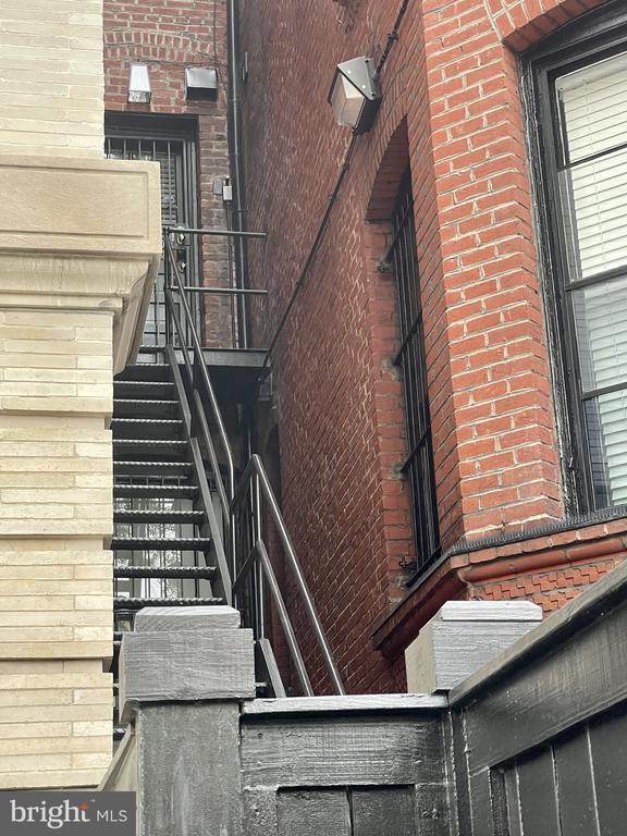 Building Photo - 1605 22nd St NW