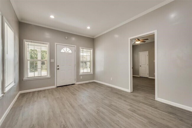 Building Photo - 507 Enid St